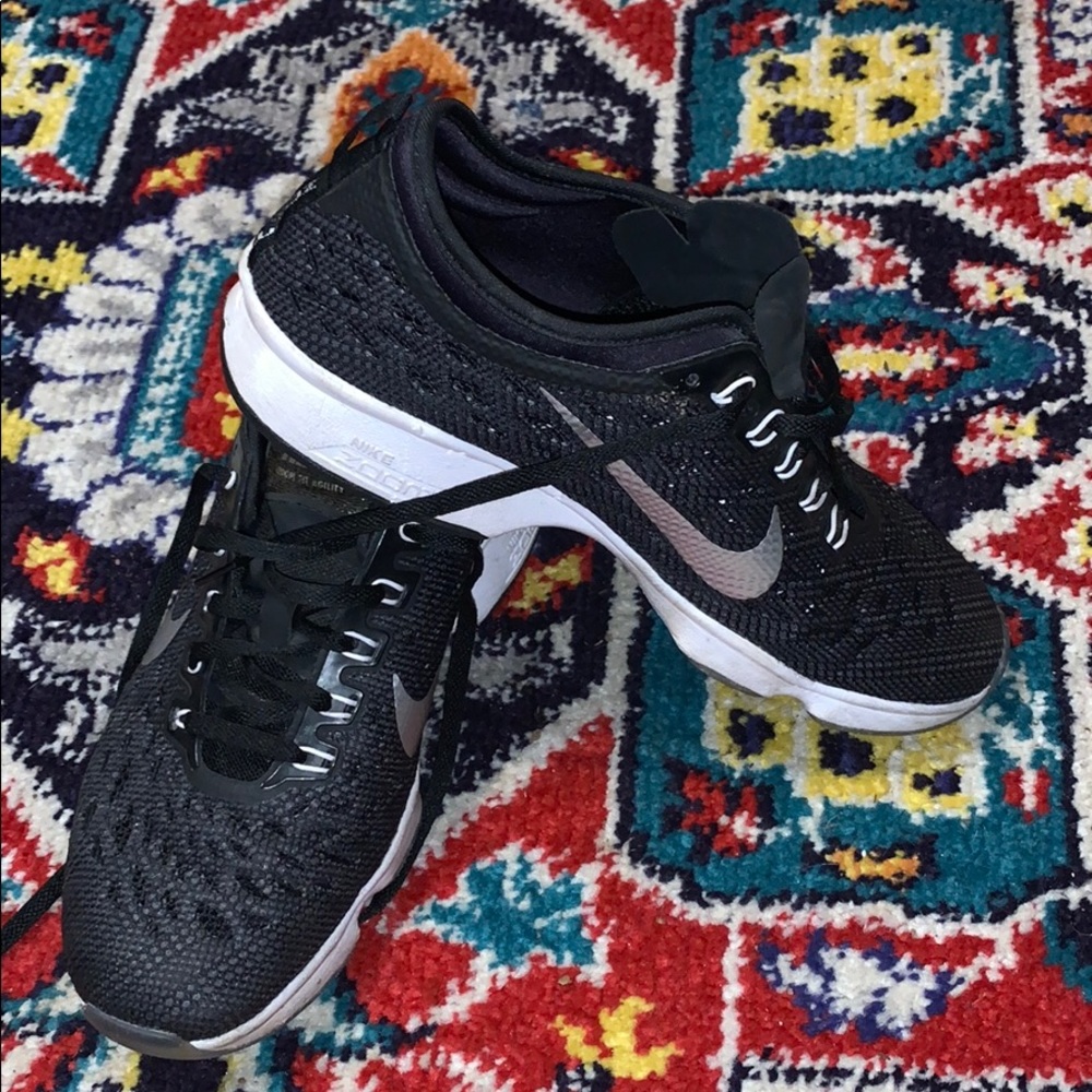 Nike zoom athletic shoes